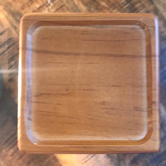 Glass container - Picture 2 of 3